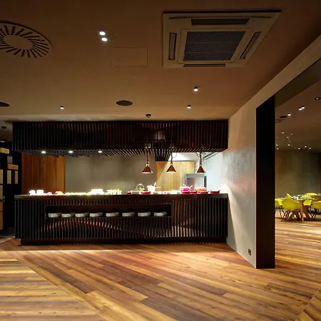 Victory Hotel