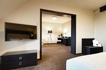 Victory Hotel 4*