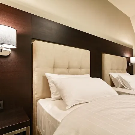 Victory Hotel