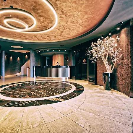 Victory Hotel 4*