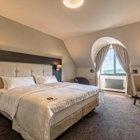 Victory Hotel