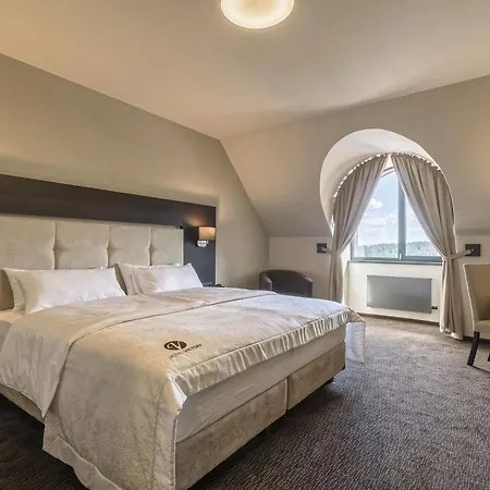 Victory Hotel